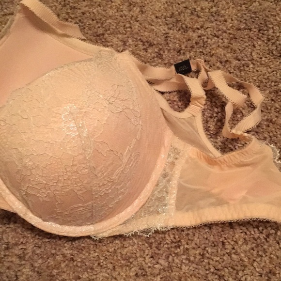 Victoria’s Secret Dream Angels Valentines Bra - Picture 3 of 5